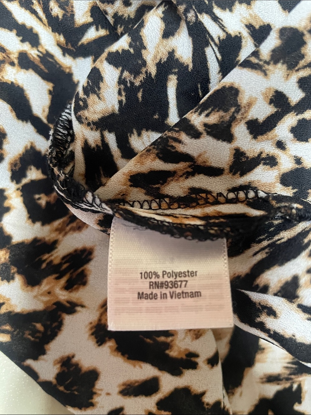 a.n.a. Leopard Animal Print V-Neck Blouse Roll Tab Sleeve M - Picture 7 of 9